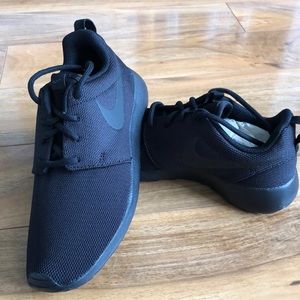 Nike Roshe Run One Shoes
